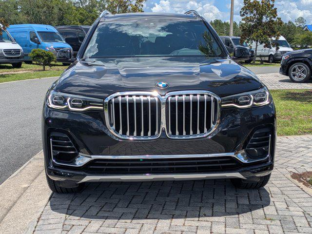 Photo of 2020 Black Sapphire Metallic BMW X7