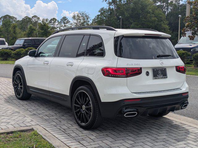 Photo of 2023 Polar White Mercedes-Benz GLB 250