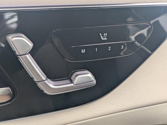 Photo of 2025 Polar White Mercedes-Benz GLC 300