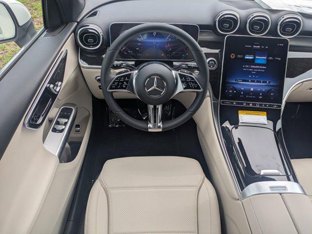 Photo of 2025 Polar White Mercedes-Benz GLC 300