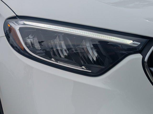 Photo of 2025 Polar White Mercedes-Benz GLC 300