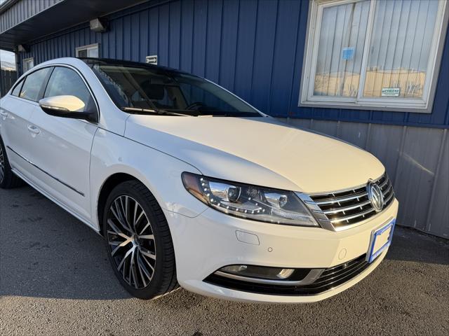 Photo of 2015 White Volkswagen CC