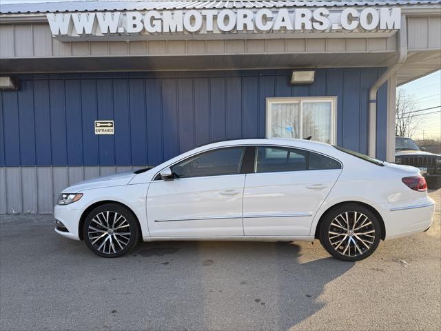 Photo of 2015 White Volkswagen CC
