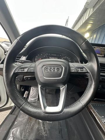 Photo of 2017 White Audi Q7