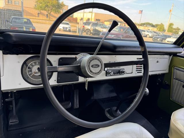 Photo of 1973 Green Ford Bronco
