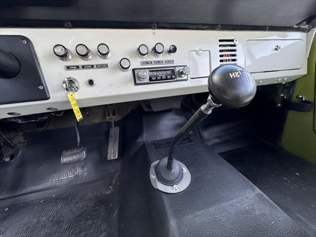 Photo of 1973 Green Ford Bronco