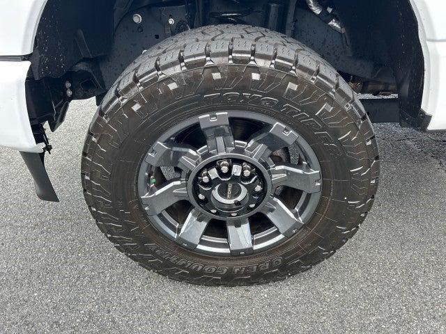 Photo of 2023 White Ford F-250
