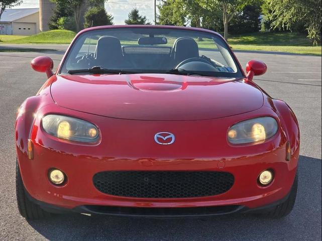Photo of 2006 Red Mazda MX-5 Miata