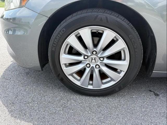 Photo of 2011 Polished Metal Metallic Honda Accord
