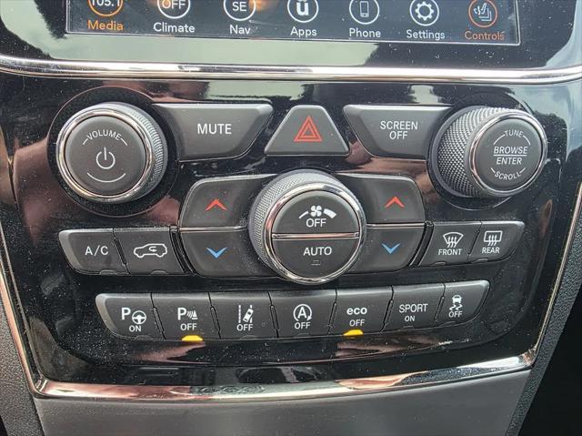 Photo of 2020 Bright White Clearcoat Jeep Grand Cherokee