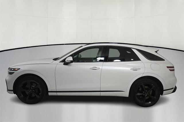 Photo of 2026 Uyuni White Genesis GV70