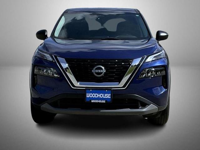 Photo of 2022 Caspian Blue Metallic Nissan Rogue