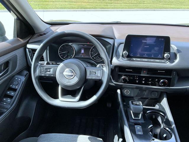 Photo of 2022 Caspian Blue Metallic Nissan Rogue