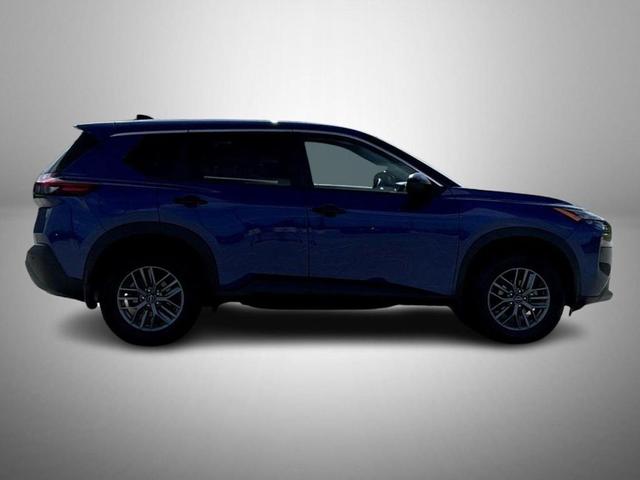 Photo of 2022 Caspian Blue Metallic Nissan Rogue