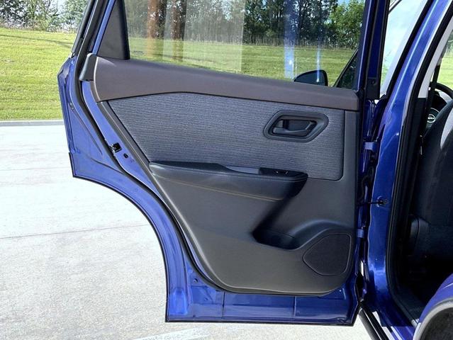 Photo of 2022 Caspian Blue Metallic Nissan Rogue