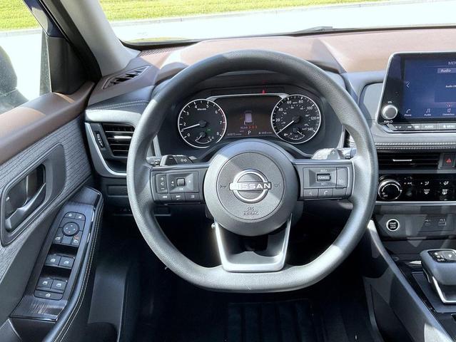 Photo of 2022 Caspian Blue Metallic Nissan Rogue