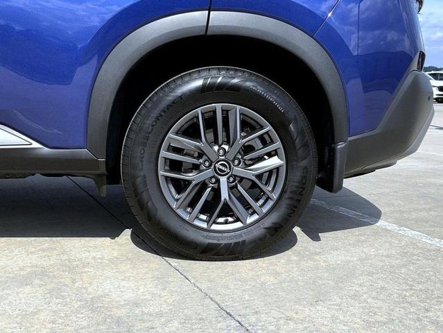 Photo of 2022 Caspian Blue Metallic Nissan Rogue