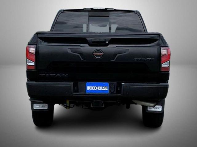 Photo of 2020 Super Black Nissan Titan