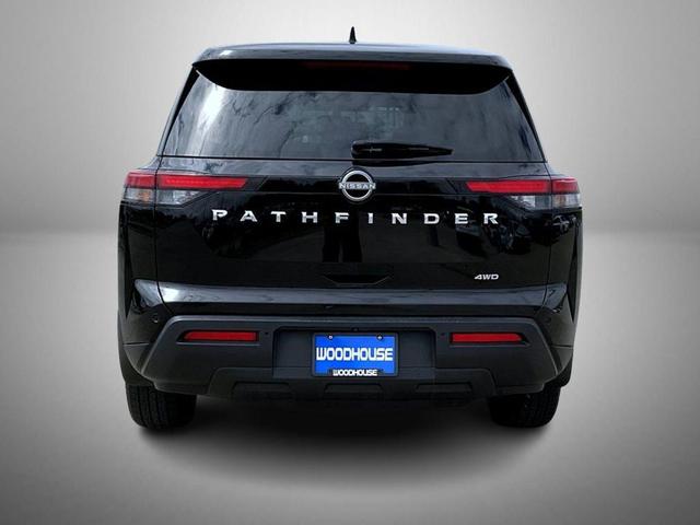 Photo of 2023 Super Black Nissan Pathfinder