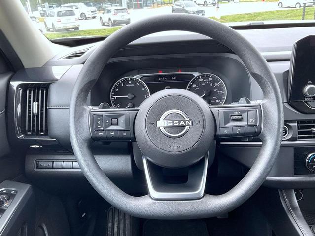 Photo of 2023 Super Black Nissan Pathfinder