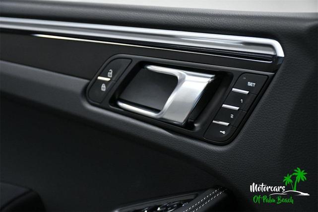 Photo of 2025 White Porsche Macan