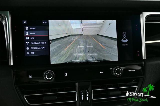 Photo of 2025 White Porsche Macan