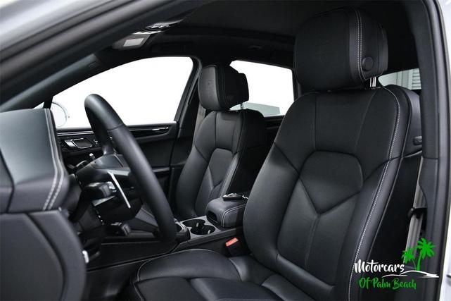 Photo of 2025 White Porsche Macan