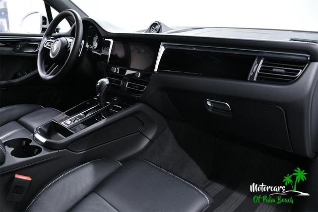 Photo of 2025 White Porsche Macan