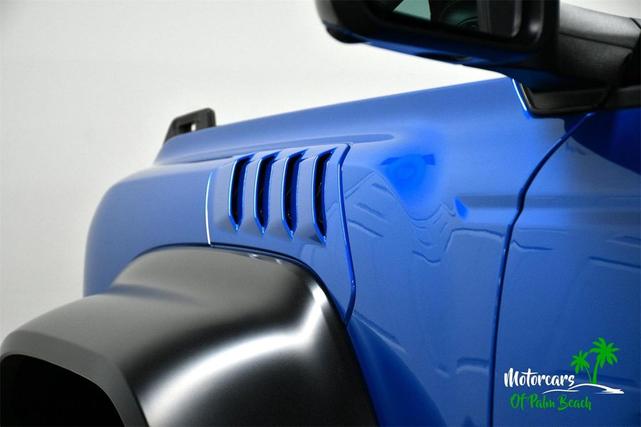 Photo of 2024 Velocity Blue Metallic Ford Bronco