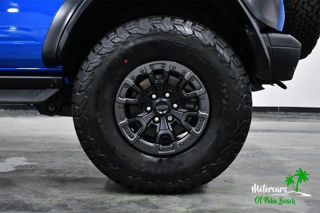 Photo of 2024 Velocity Blue Metallic Ford Bronco