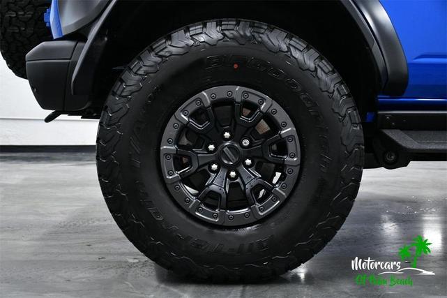 Photo of 2024 Velocity Blue Metallic Ford Bronco