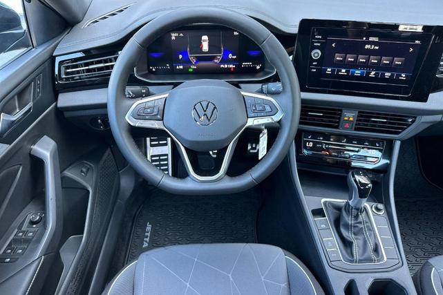 Photo of 2025 Deep Black Pearl Effect Volkswagen Jetta