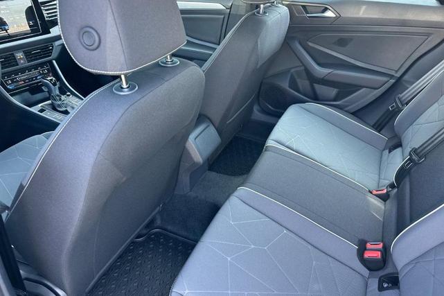 Photo of 2025 Deep Black Pearl Effect Volkswagen Jetta