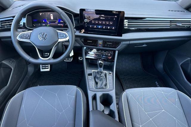 Photo of 2025 Deep Black Pearl Effect Volkswagen Jetta