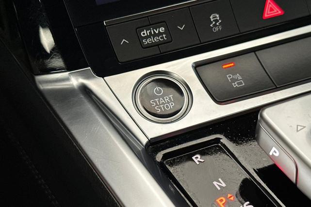 Photo of 2022 Glacier White Metallic Audi e-tron