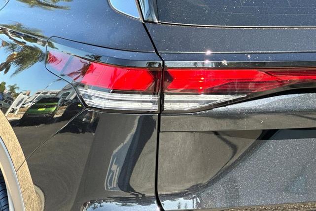 Photo of 2025 Deep Black Pearl Effect Volkswagen Tiguan