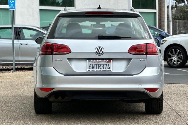 Photo of 2016 Reflex Silver Metallic Volkswagen Golf SportWagen