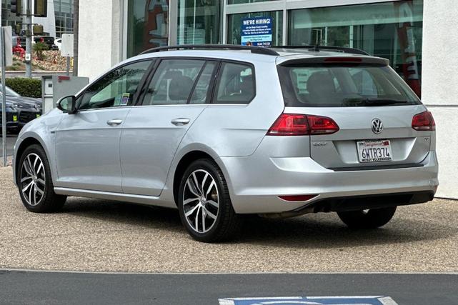 Photo of 2016 Reflex Silver Metallic Volkswagen Golf SportWagen