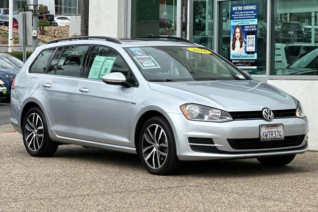 Photo of 2016 Reflex Silver Metallic Volkswagen Golf SportWagen