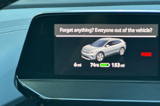 Photo of 2025 Deep Black Pearl Effect Volkswagen ID.4