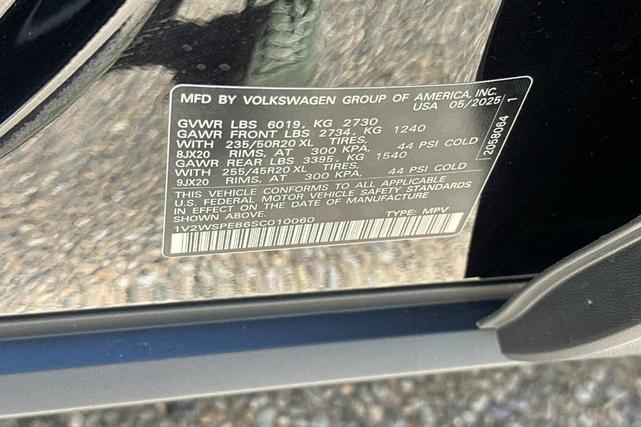 Photo of 2025 Deep Black Pearl Effect Volkswagen ID.4