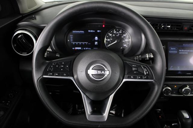 Photo of 2024 Gun Metallic Nissan Kicks