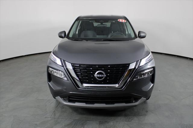 Photo of 2023 Gun Metallic Nissan Rogue