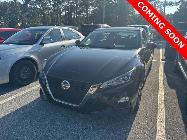 Photo of 2019 Super Black Nissan Altima