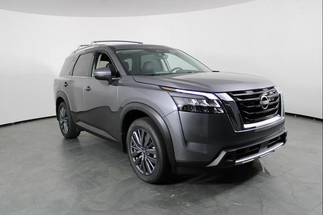 Photo of 2025 Gun Metallic Nissan Pathfinder