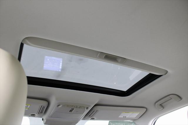 Photo of 2019 Pearl White Tricoat Nissan Armada