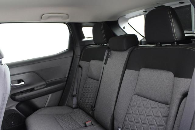 Photo of 2025 Scarlet Ember Tintcoat Nissan Kicks