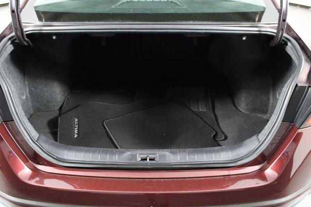 Photo of 2023 Garnet Pearl Metallic Nissan Altima