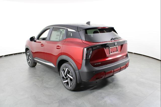 Photo of 2025 Scarlet Ember Tintcoat/Super Black Nissan Kicks