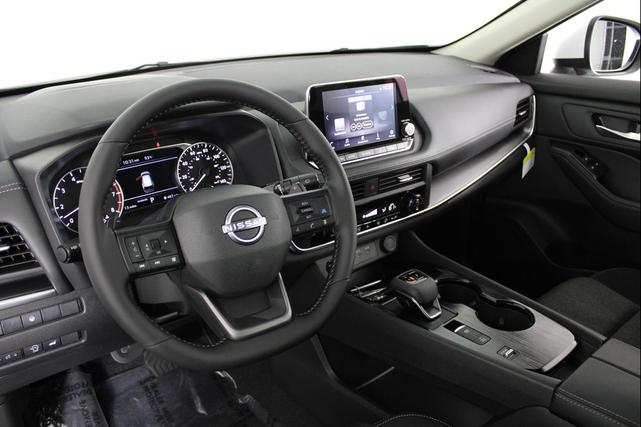 Photo of 2026 Gun Metallic Nissan Rogue